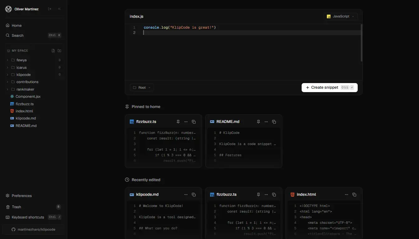 KlipCode snippet manager interface: folder sidebar and code editor with syntax highlighting